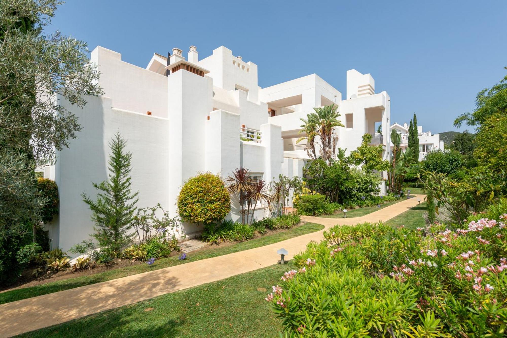 Alcazaba Lagoon 2425 Luxury Private Beach Estepona Exterior foto